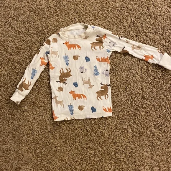 Carters pj set size 18m - Picture 2 of 5